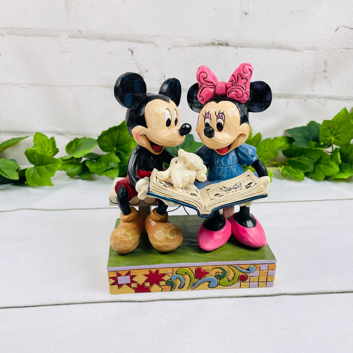 JIM SHORE Disney Traditions SHOW CASE COLLECTION ミッキー＆ミニー